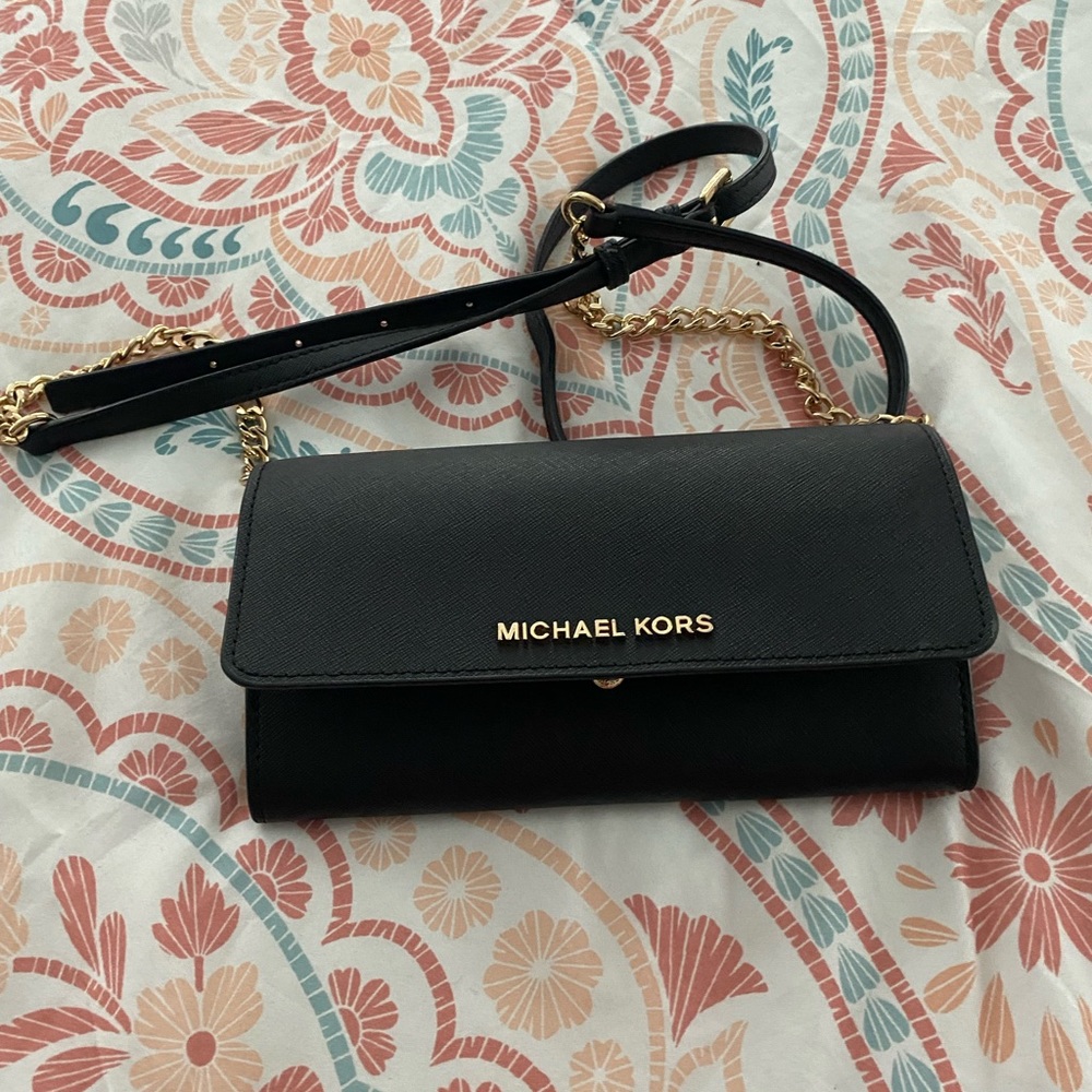 Cutest over the shoulder Michael Kors purse!